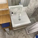 Appartement Grand Dans Résidence Avec Piscine Hyères