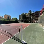 Grand Dans Résidence Avec Piscine *