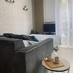 Grand Dans Résidence Avec Piscine Appartement Hyères