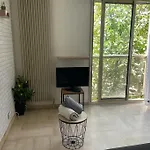 Appartement Grand Dans Résidence Avec Piscine Hyères