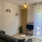Grand Dans Résidence Avec Piscine *