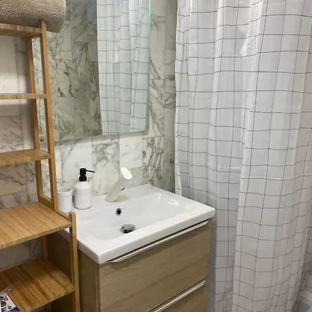 Apartment Grand Dans Avec Piscine