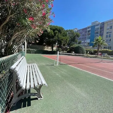 Apartment Grand Dans Avec Piscine *
