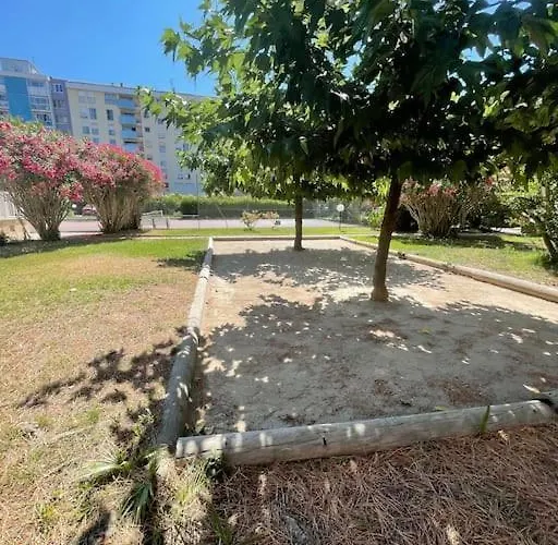 Grand Dans Avec Piscine Apartman *