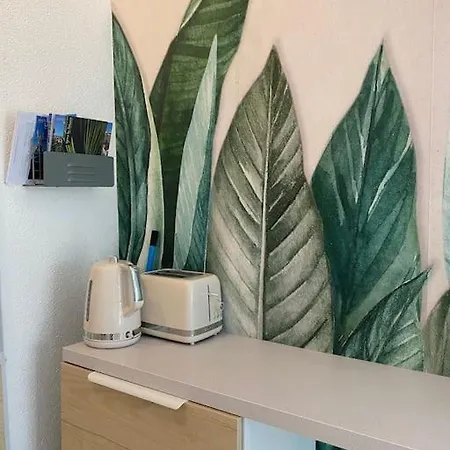 Grand Dans Avec Piscine *