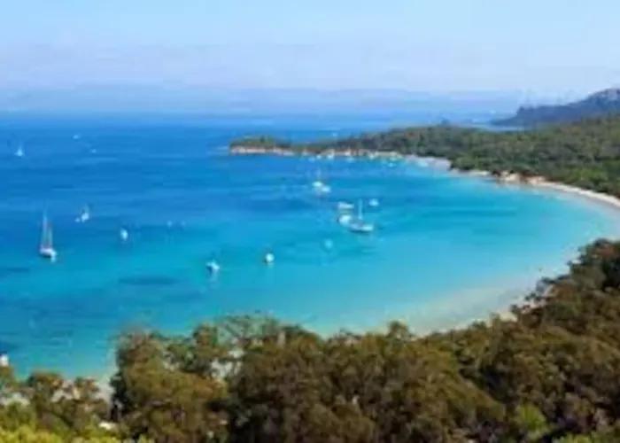 Apartment Grand Dans Avec Piscine