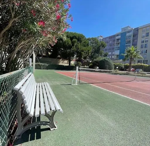 Apartment Grand Dans Avec Piscine *