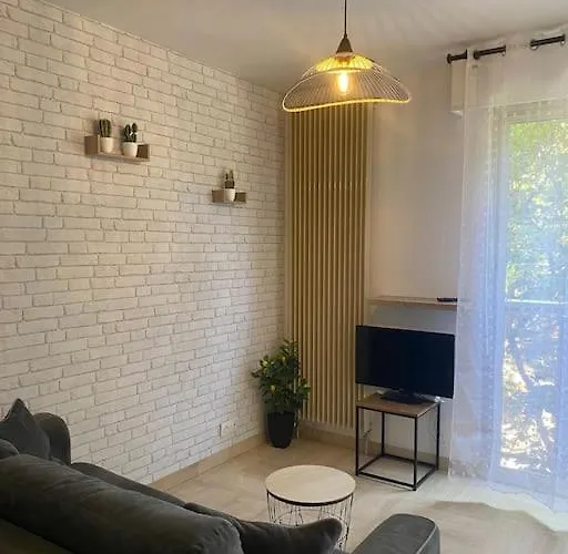 Grand Dans Avec Piscine *